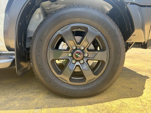 2025 ISUZU D-MAX XT D-MAX MY24 4x4 CREW UTE XT 3.0L AT Mineral White