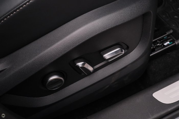 2025 Chery Tiggo 8 Pro Max Urban MY24 Technical Grey