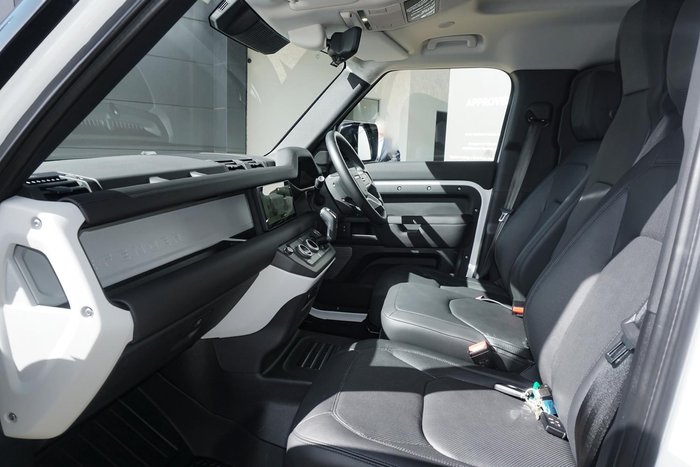 2024 Land Rover Defender 110 D250 Hard Top S