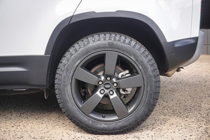 2024 Land Rover Defender 110 D250 Hard Top S