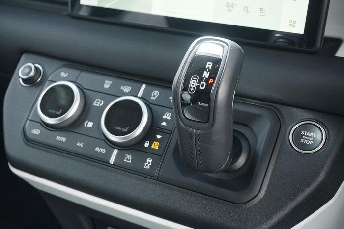 2024 Land Rover Defender 110 D250 Hard Top S