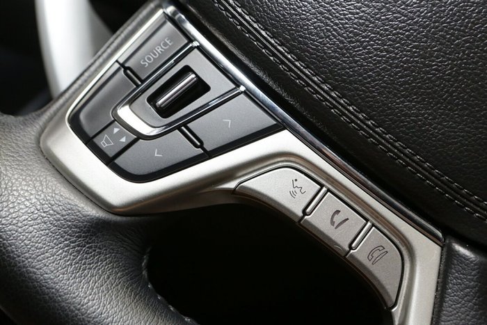 2020 Mitsubishi Pajero Sport GLS