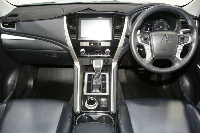 2020 Mitsubishi Pajero Sport GLS