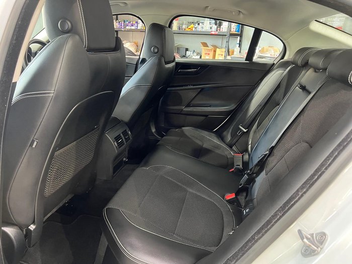 2017 Jaguar XE 20d R-Sport X760 MY17 Glacier White