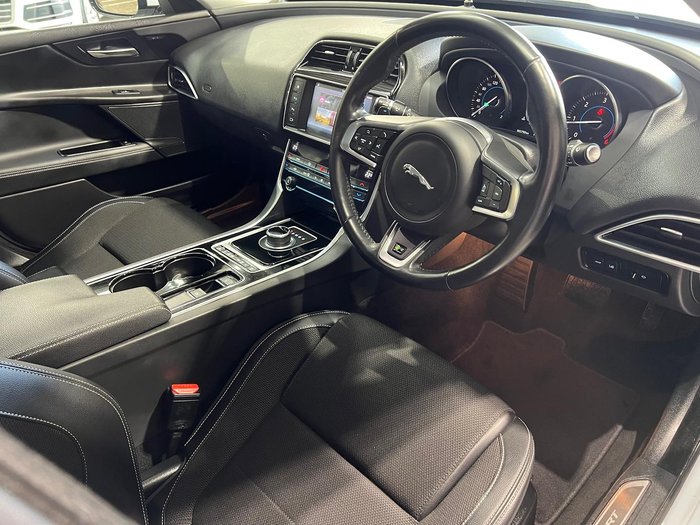 2017 Jaguar XE 20d R-Sport X760 MY17 Glacier White