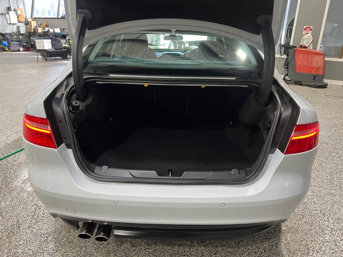 2017 Jaguar XE 20d R-Sport X760 MY17 Glacier White