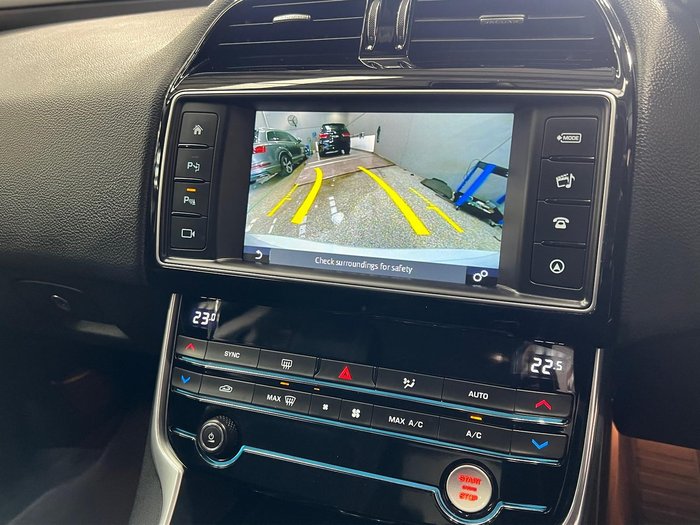 2017 Jaguar XE 20d R-Sport X760 MY17 Glacier White