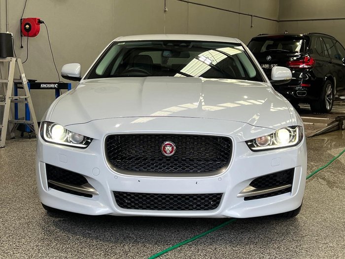 2017 Jaguar XE 20d R-Sport X760 MY17 Glacier White
