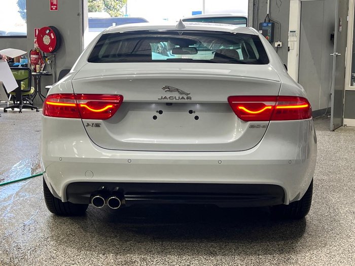 2017 Jaguar XE 20d R-Sport X760 MY17 Glacier White
