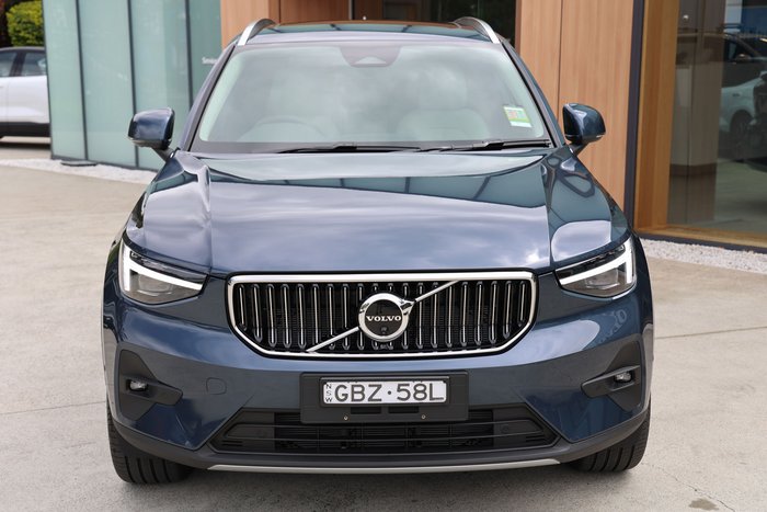 2026 Volvo XC40 Ultra B4 Bright