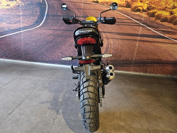 2025 Triumph Scrambler 400 XC Scrambler Yellow