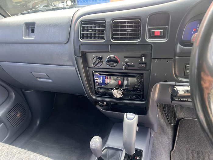 2003 Toyota Hilux VZN172R MY02 4X4 Dual Range Atlantis Blue