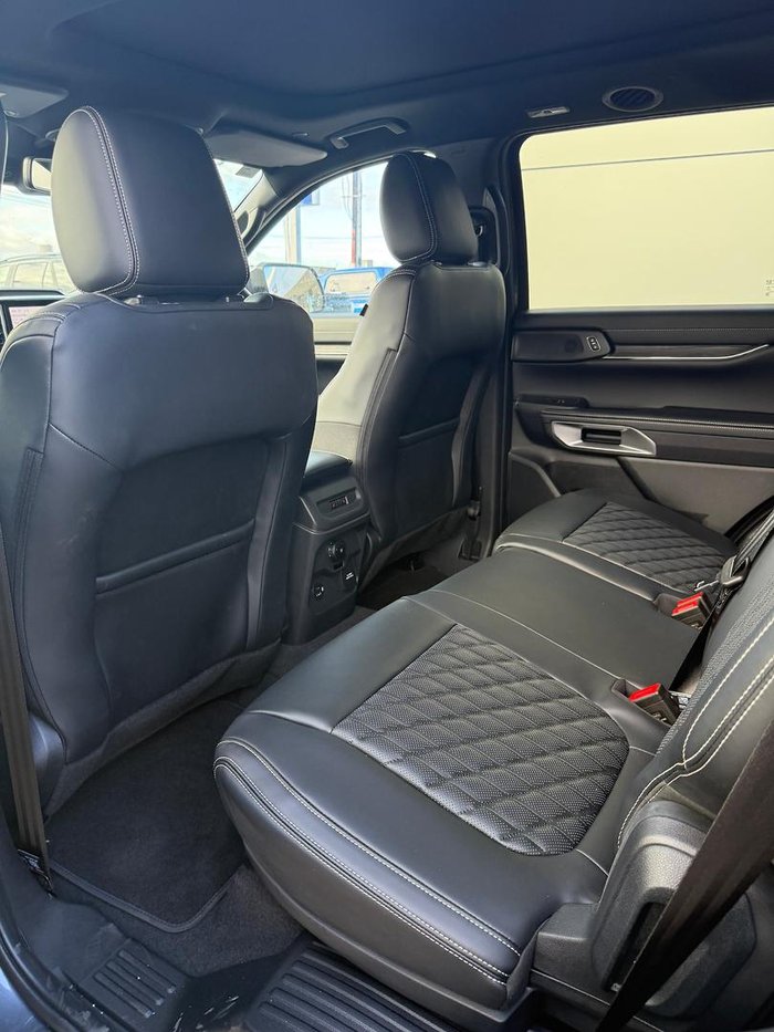 2025 Ford Everest Platinum