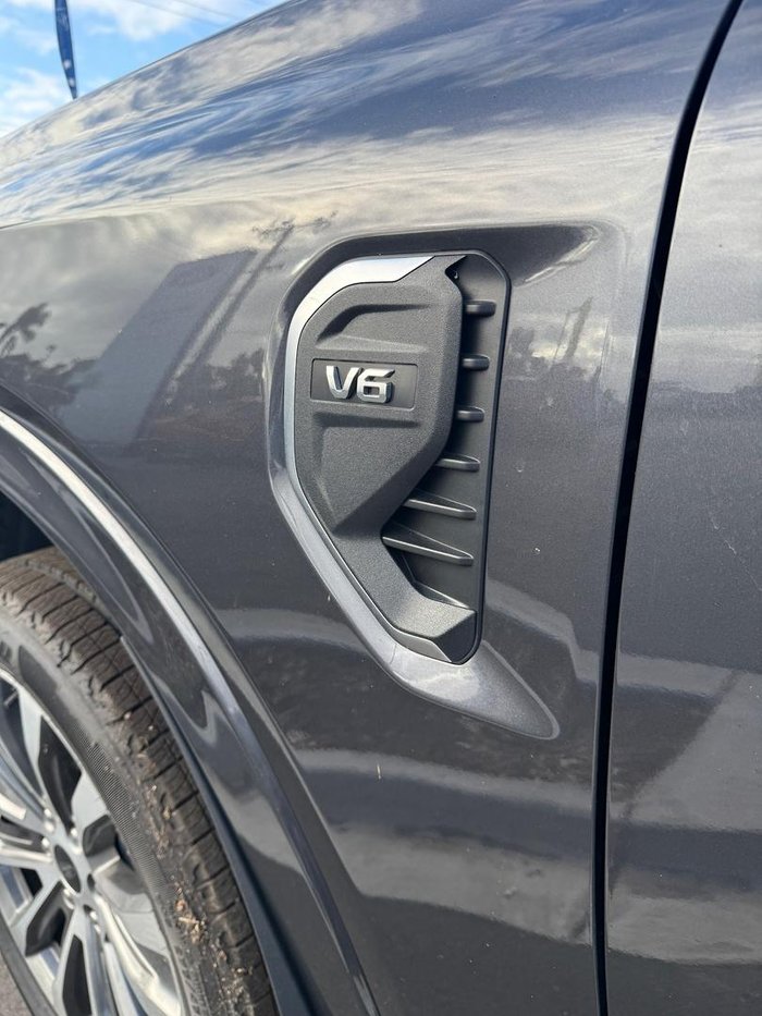 2025 Ford Everest Platinum