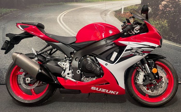2012 Suzuki GSX-R600 White