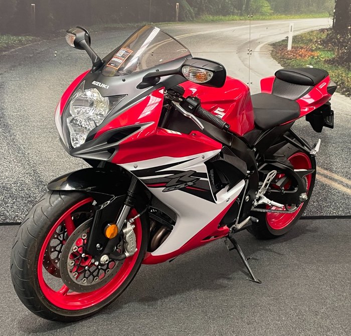 2012 Suzuki GSX-R600 White