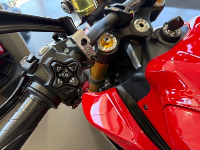 2025 Ducati Streetfighter V2 S Streetfighter Red