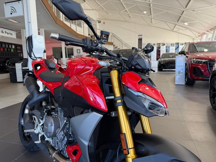 2025 Ducati Streetfighter V2 S Streetfighter Red
