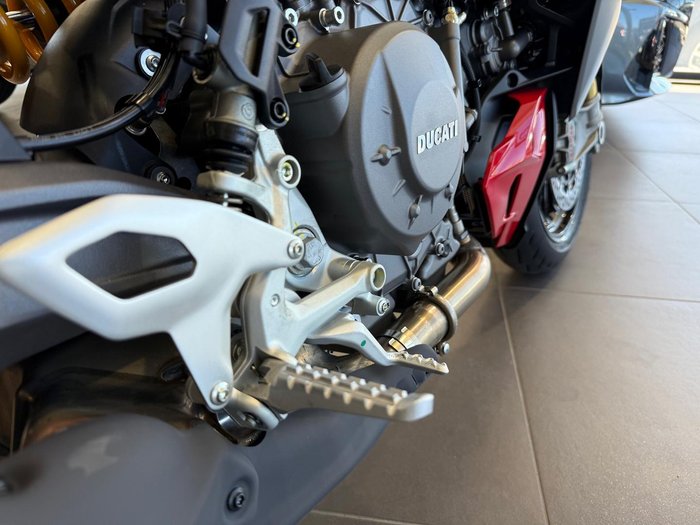 2025 Ducati Streetfighter V2 S Streetfighter Red