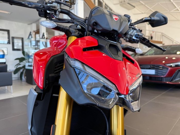 2025 Ducati Streetfighter V2 S Streetfighter Red