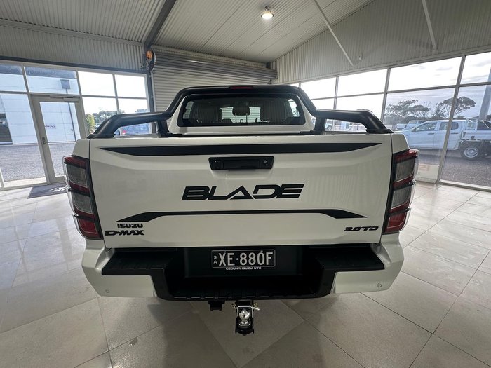 2024 Isuzu D-MAX BLADE
