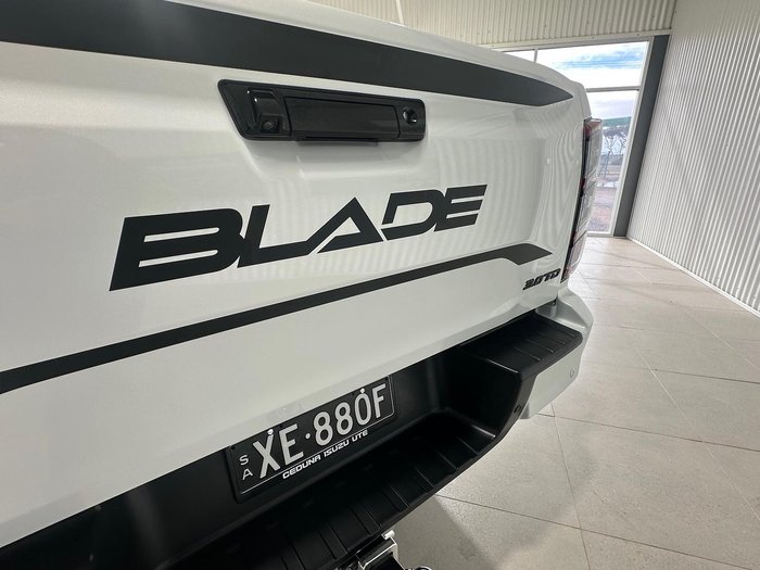 2024 Isuzu D-MAX BLADE