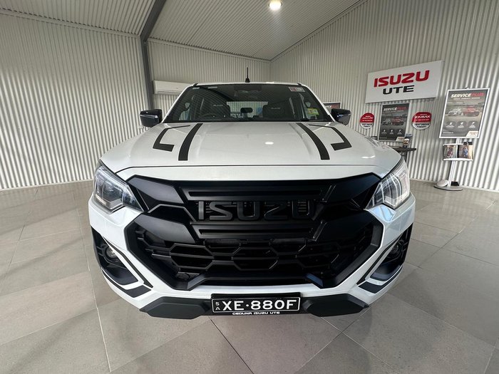 2024 Isuzu D-MAX BLADE