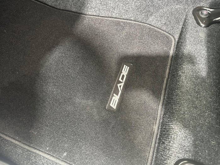 2024 Isuzu D-MAX BLADE