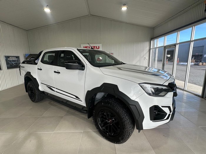 2024 Isuzu D-MAX BLADE