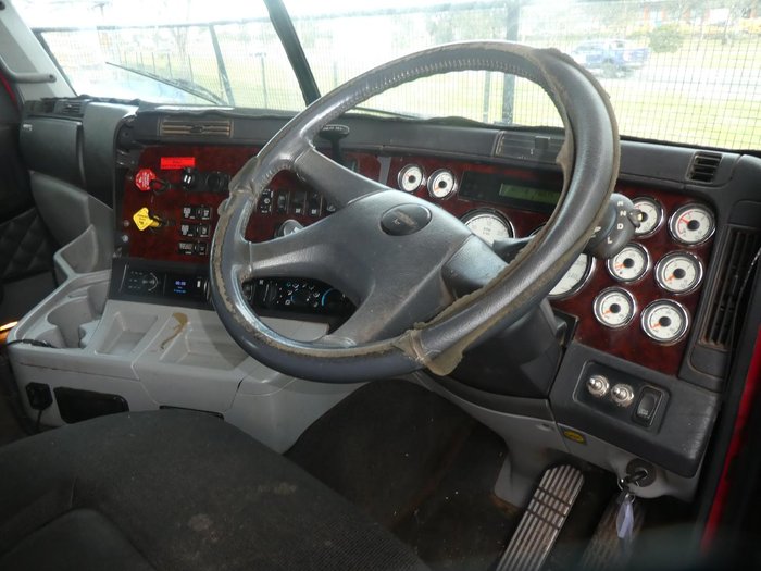 2013 FREIGHTLINER Argosy RED