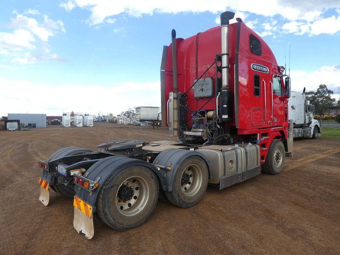 2013 FREIGHTLINER Argosy RED