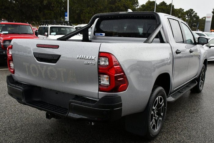 2025 Toyota Hilux SR5 48V