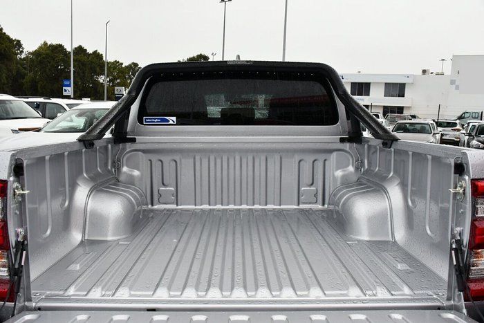 2025 Toyota Hilux SR5 48V