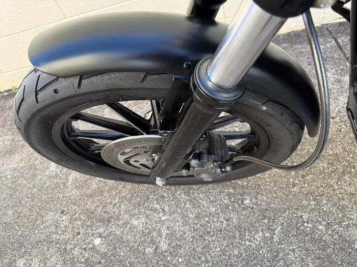 2013 Harley-Davidson Iron 883 (XL883N) Sportster Blue