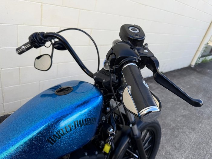 2013 Harley-Davidson Iron 883 (XL883N) Sportster Blue
