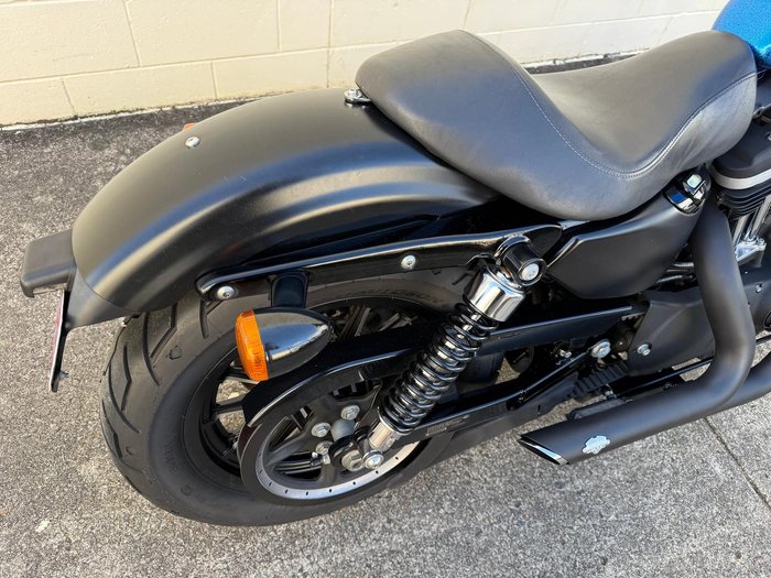 2013 Harley-Davidson Iron 883 (XL883N) Sportster Blue