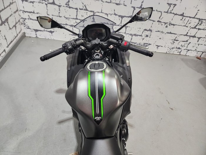 2024 Kawasaki Ninja 650 ABS Ninja Grey