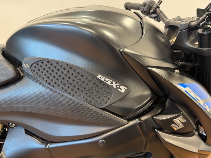 2019 Suzuki GSX-S1000 Black