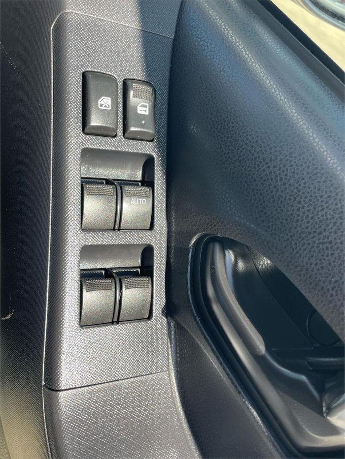 2017 Isuzu D-MAX SX High Ride MY17 4x2 Splash White