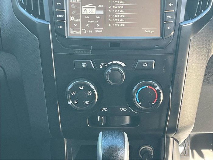 2017 Isuzu D-MAX SX High Ride MY17 4x2 Splash White