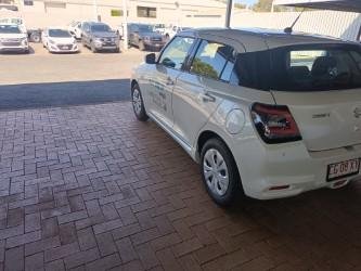 2025 Suzuki Swift Hybrid UZ Pure White