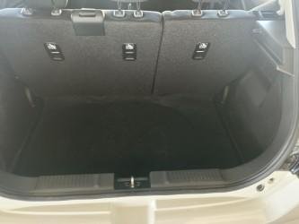 2025 Suzuki Swift Hybrid UZ Pure White