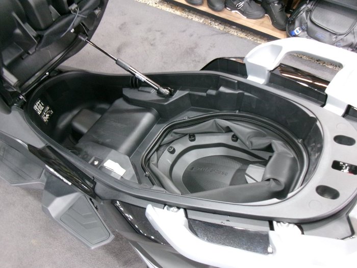 2023 BMW Motorrad C 400 GT ION BLACK STORM METALLIC