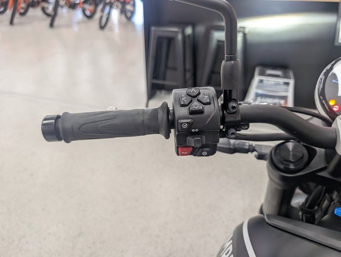 2023 Triumph TRIDENT 660 Black