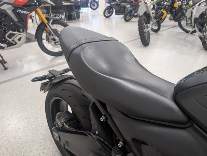 2023 Triumph TRIDENT 660 Black