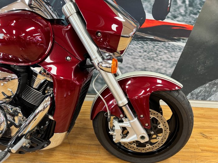 2018 Suzuki VZR 1800 BOULEVARD (M109R) MAROON