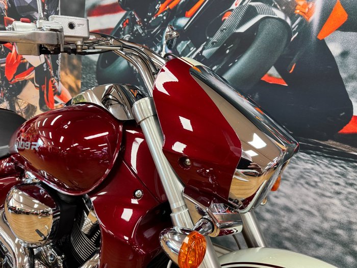 2018 Suzuki VZR 1800 BOULEVARD (M109R) MAROON