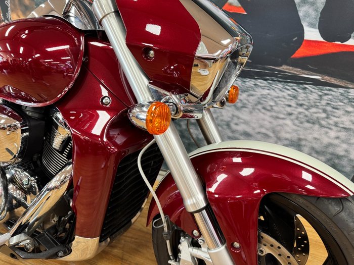 2018 Suzuki VZR 1800 BOULEVARD (M109R) MAROON