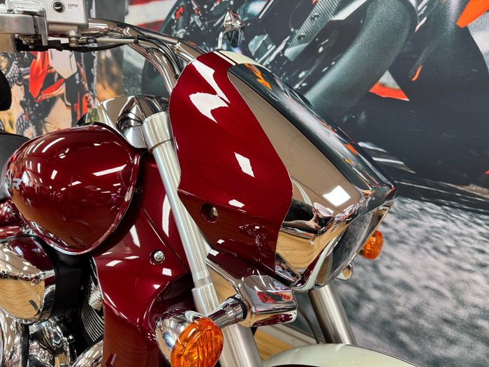 2018 Suzuki VZR 1800 BOULEVARD (M109R) MAROON