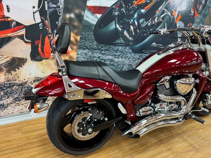 2018 Suzuki VZR 1800 BOULEVARD (M109R) MAROON